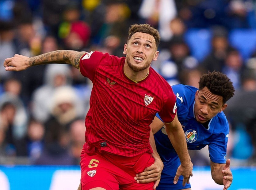 体育包含今晚塞维利亚调整名单：英超节点到来，更衣室稳定，球队文化再被提及的词条