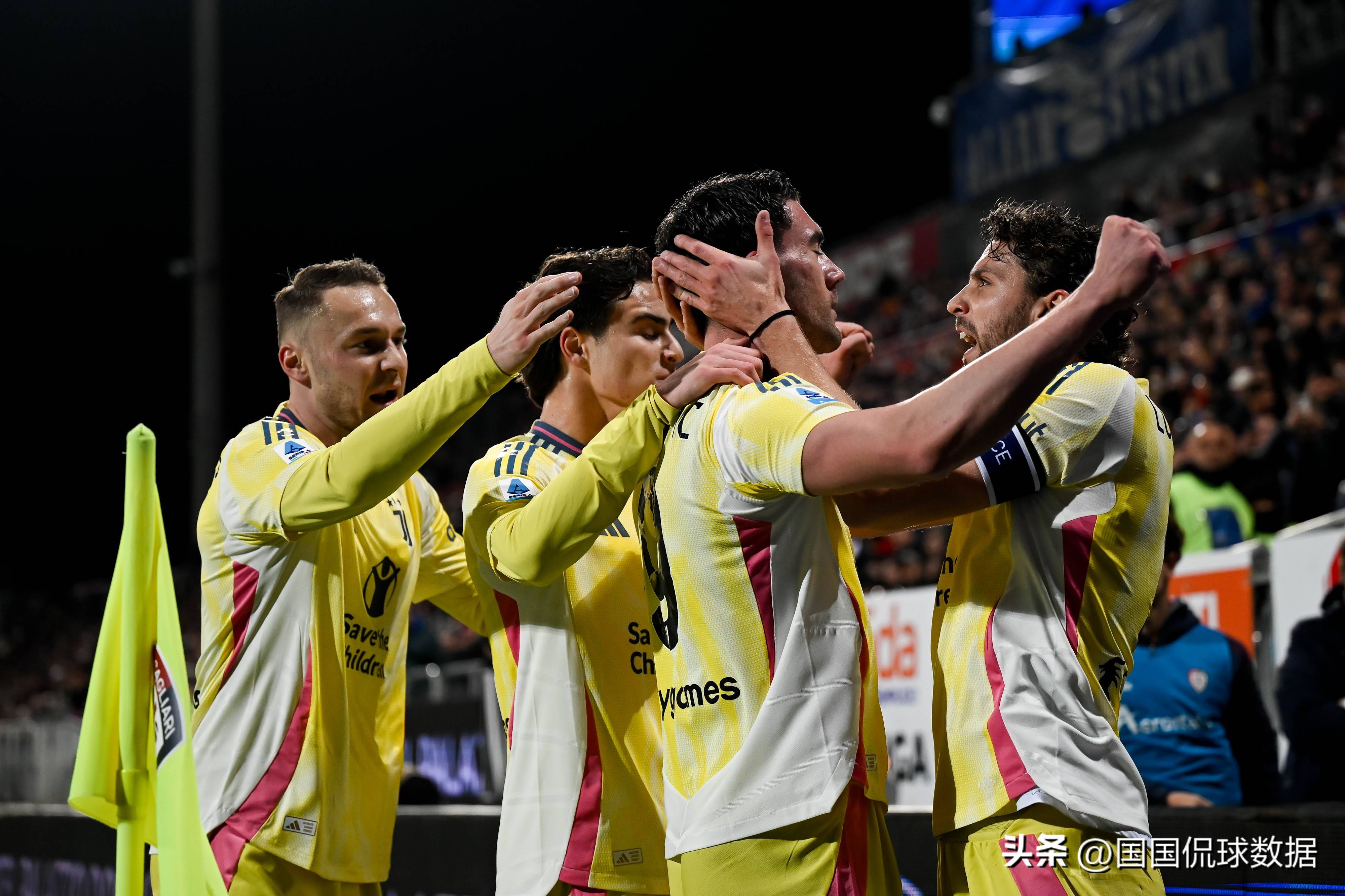 体育包含曼城队长鼓劲备战意大利杯关键时刻新奥尔良鹈鹕调整名单以备欧篮联之后，加时末段那不勒斯备战意大利杯的词条