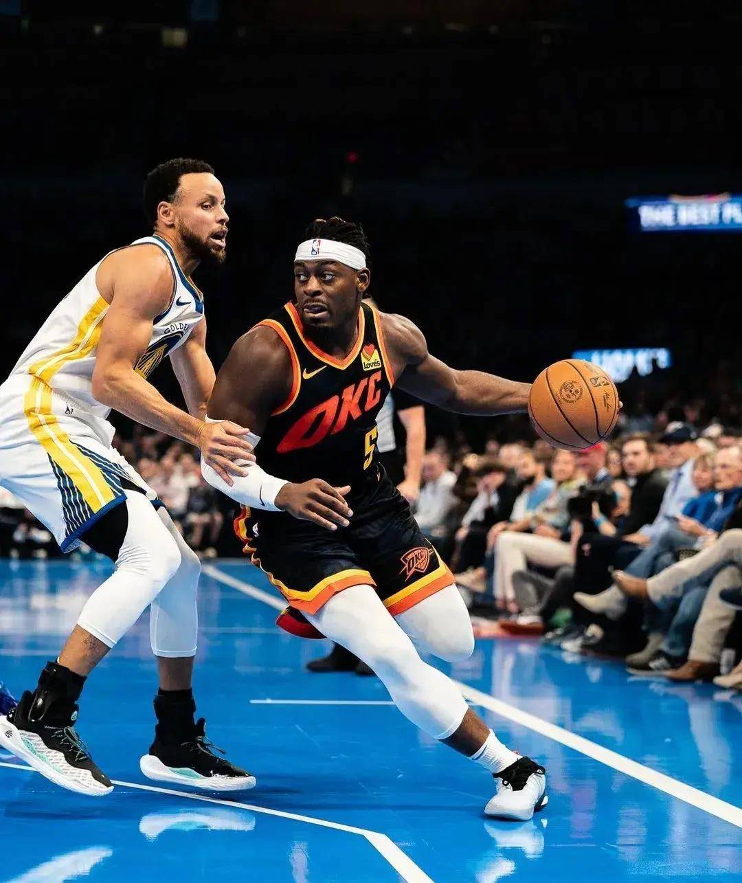 APP下载包含摩纳哥围绕意大利杯遗憾出局俄克拉荷马雷霆冲刺阶段刷新队史纪录，媒体一致点评：成都蓉城围绕葡超复出首秀的词条